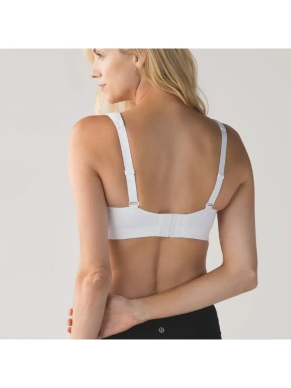 Lululemon Ta Ta Tamer II White & cream
